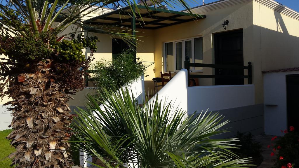 Sirines Apartments 팔레카스트론 객실 사진