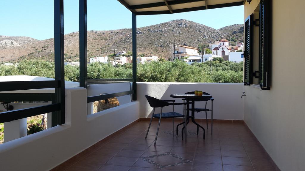 Sirines Apartments 팔레카스트론 객실 사진
